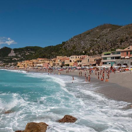 Fornaci 9 Rivieraholiday Pietra Ligure Exterior foto